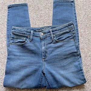 Universal Thread High Rise Skinny Jeans: Size 8/29S